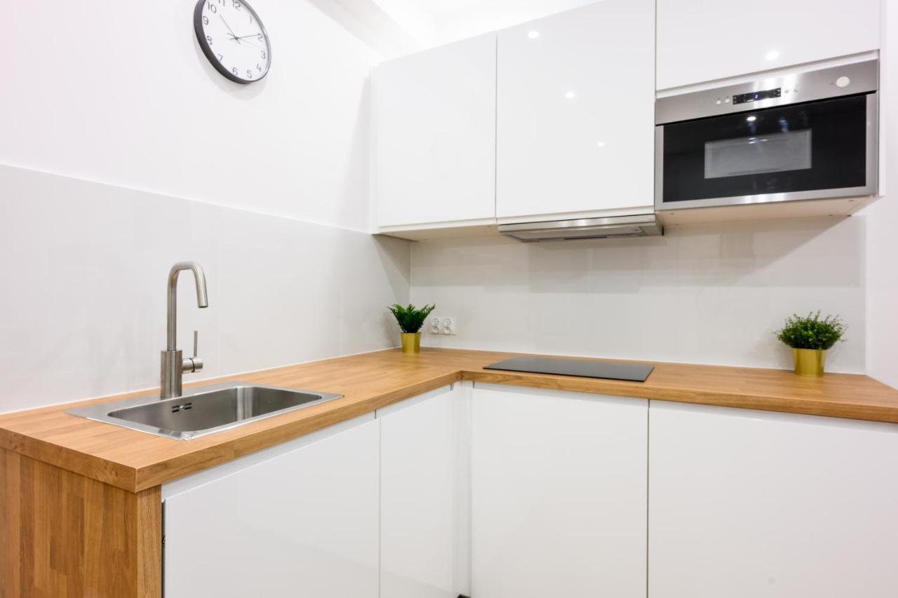 Cracow Rent Apartments - Spacious Apartments For 2-7 People In Quiet Area - Kolberga Street Nr 3 - 10 Min To Main Square By Foot Krakov Exteriér fotografie